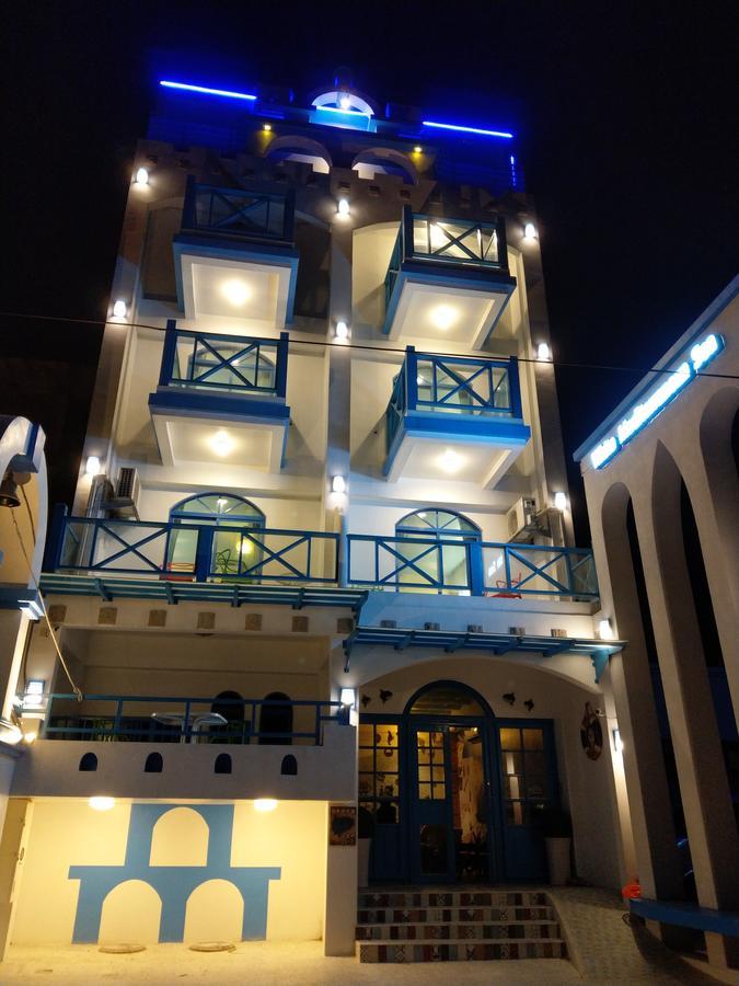 White Mediterranean Dahan Exterior photo